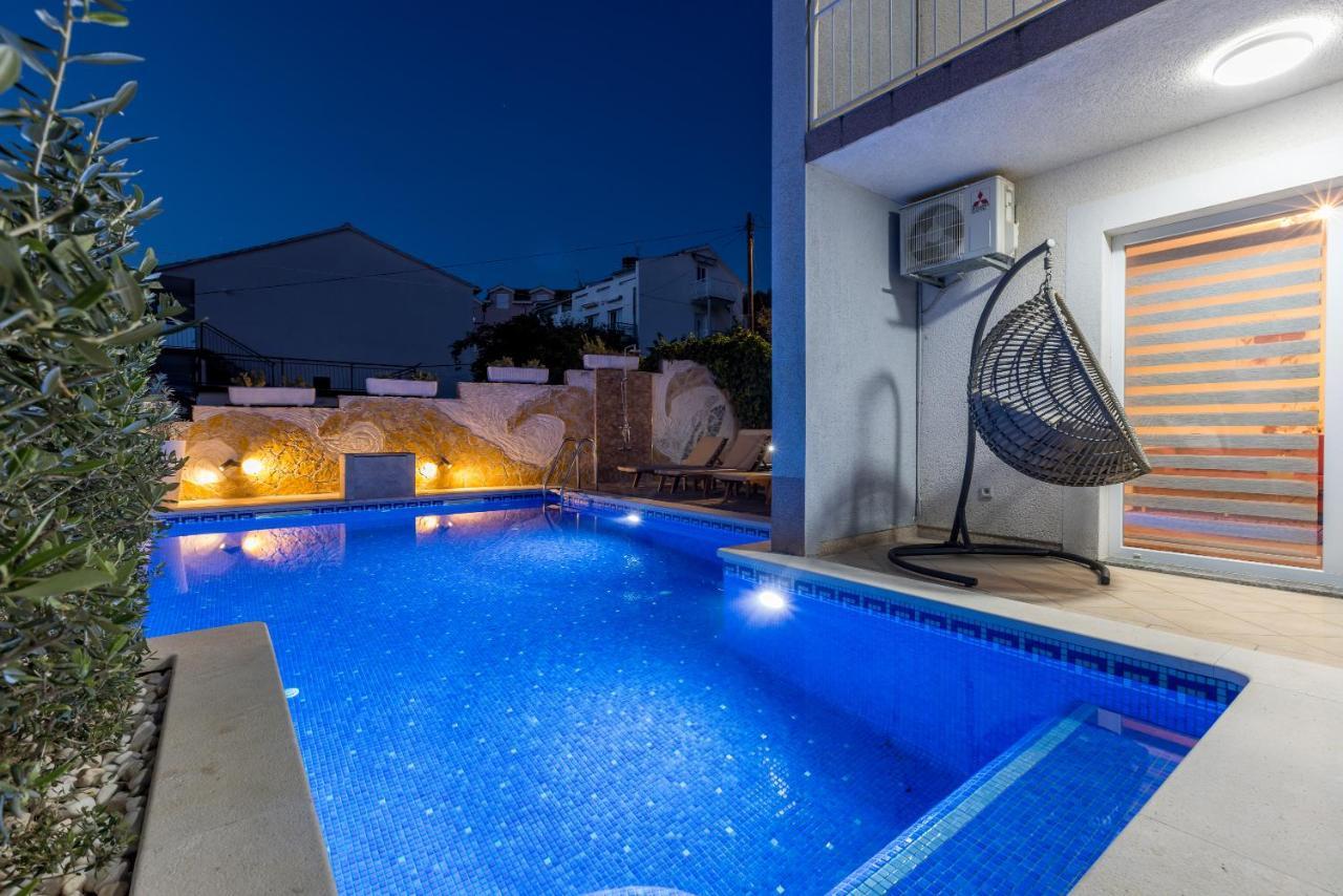 Villa Costa Blu With Pool By The Sea Trogir Exterior photo