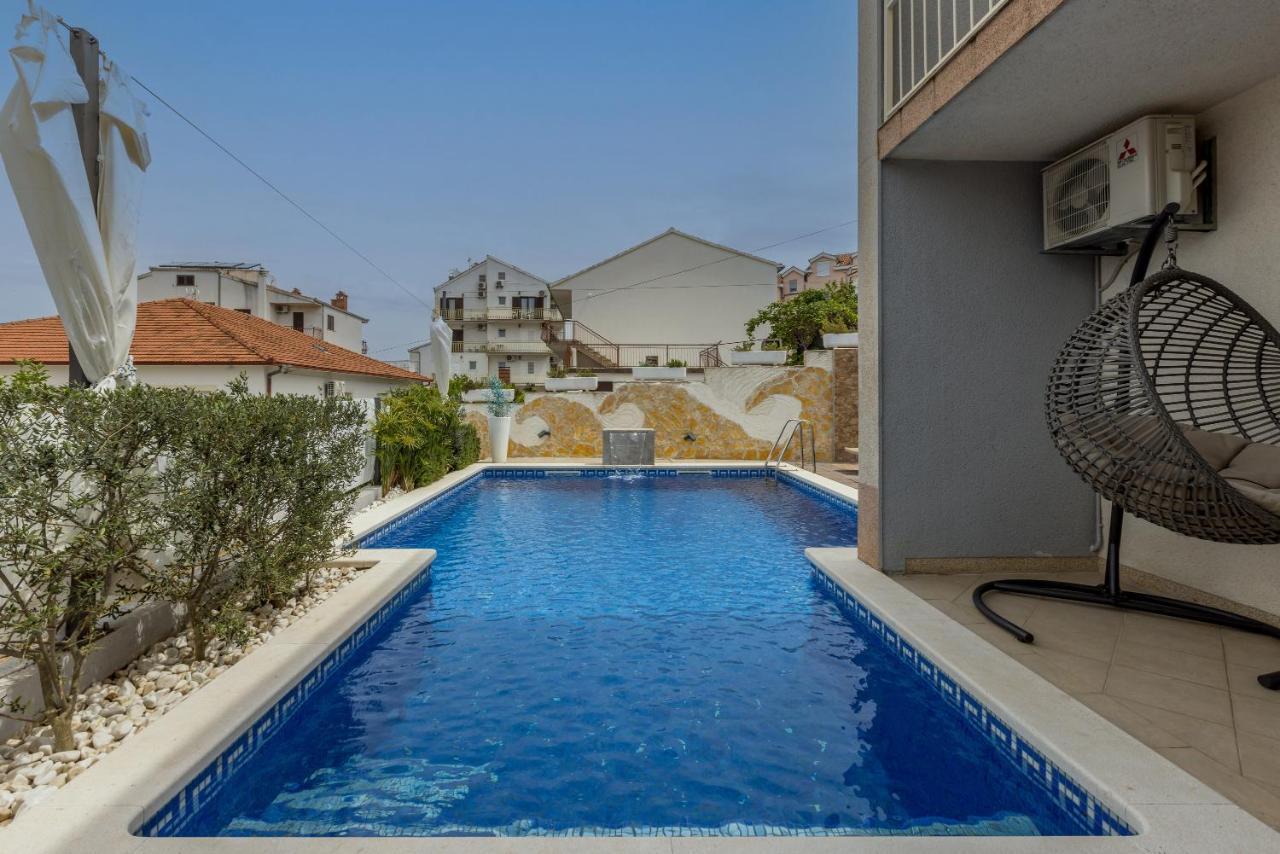 Villa Costa Blu With Pool By The Sea Trogir Exterior photo